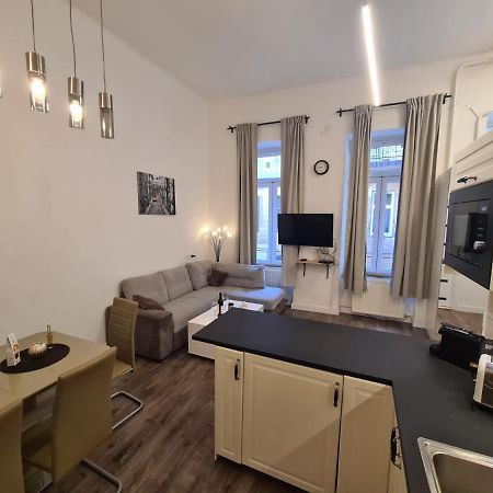 Akacfa Boutique Apartment Boedapest Buitenkant foto