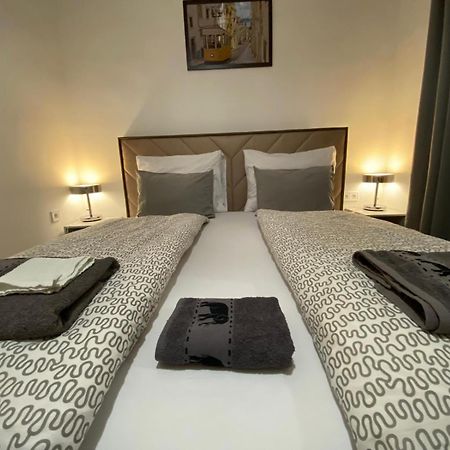 Akacfa Boutique Apartment Boedapest Buitenkant foto