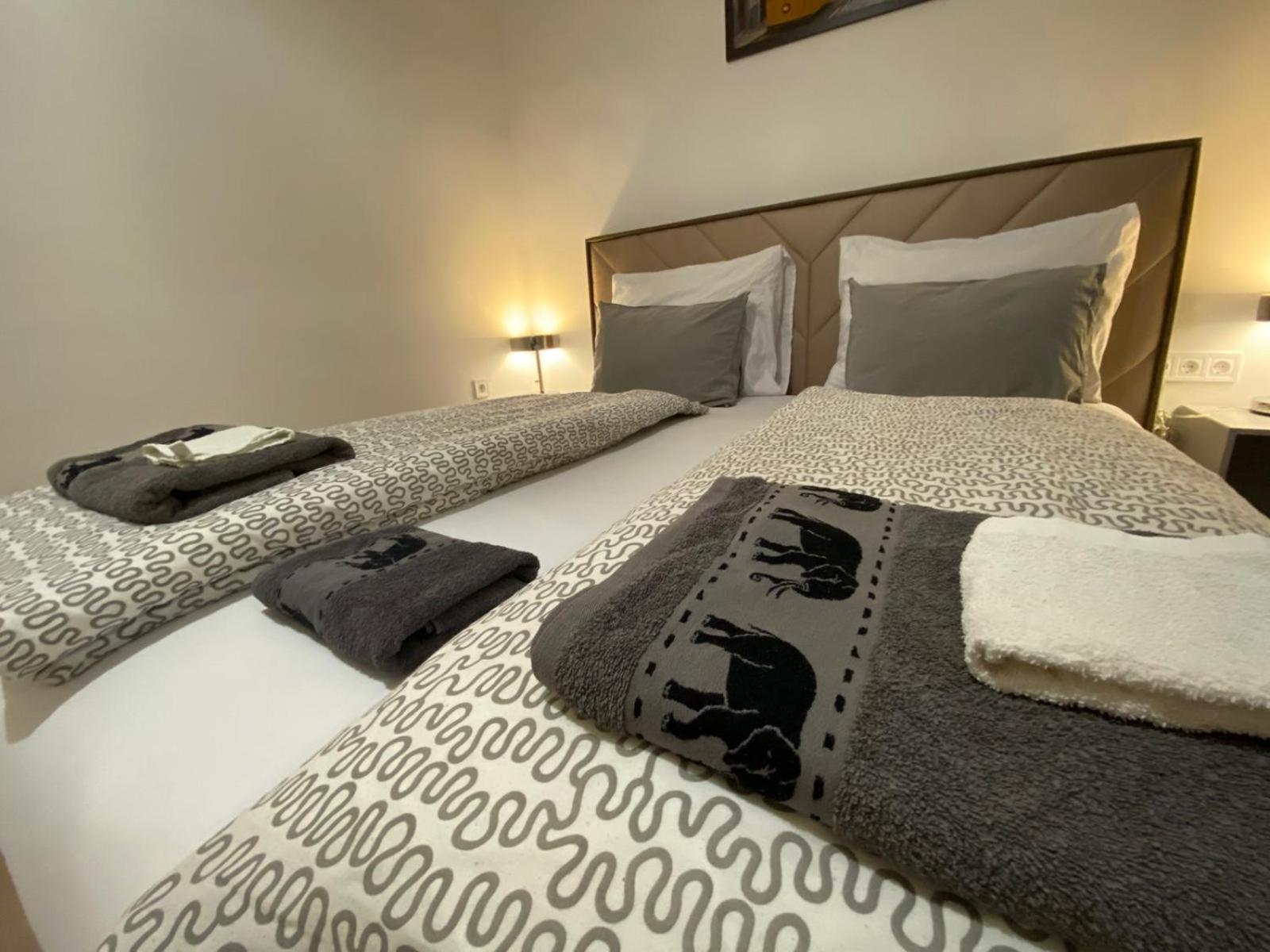 Akacfa Boutique Apartment Boedapest Buitenkant foto
