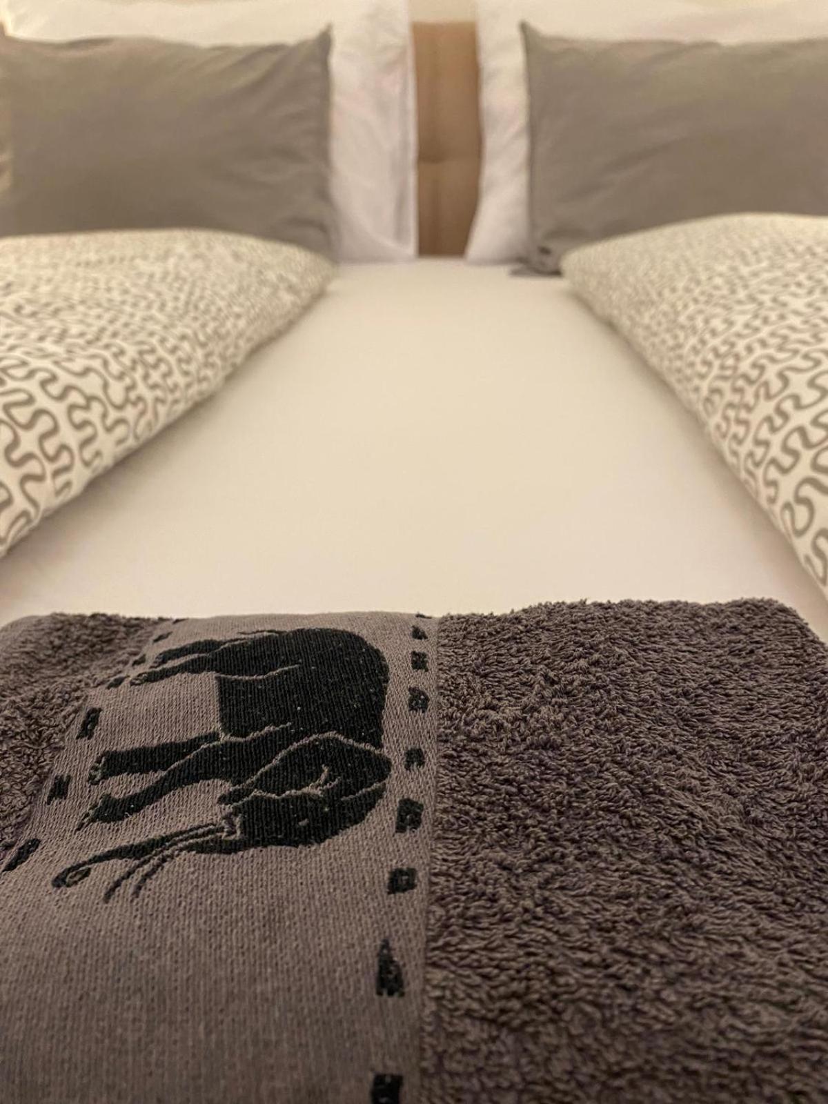 Akacfa Boutique Apartment Boedapest Buitenkant foto